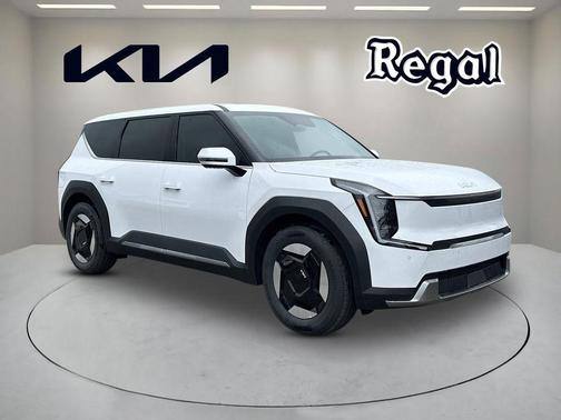 2026 Kia EV9 Light Long Range