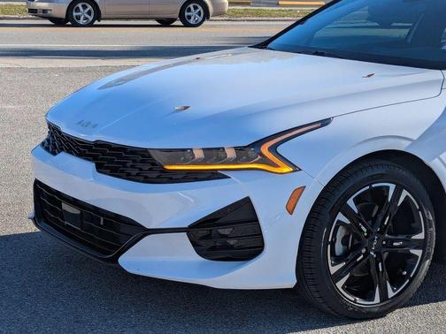 2024 Kia K5 GT-Line