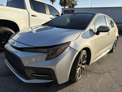 Classic Silver Metallic 2022 Toyota Corolla SE