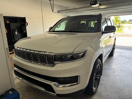 Bright White Clearcoat 2023 Jeep Grand Wagoneer Base