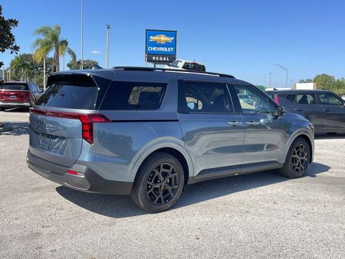 2026 Kia Carnival SX