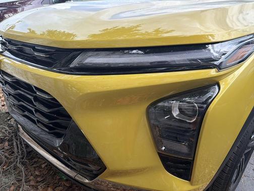 Nitro Yellow 2025 Chevrolet Trax ACTIV