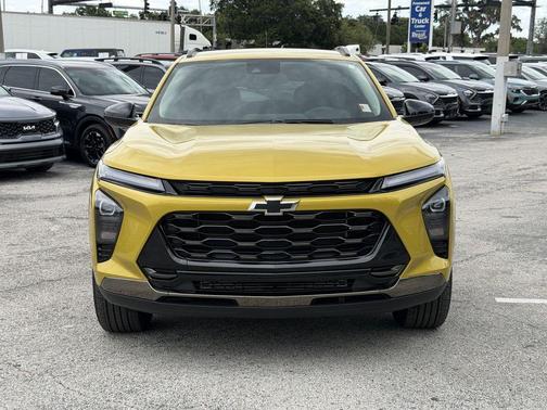 Nitro Yellow 2025 Chevrolet Trax ACTIV