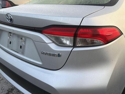 Classic Silver Metallic 2022 Toyota Corolla Hybrid LE