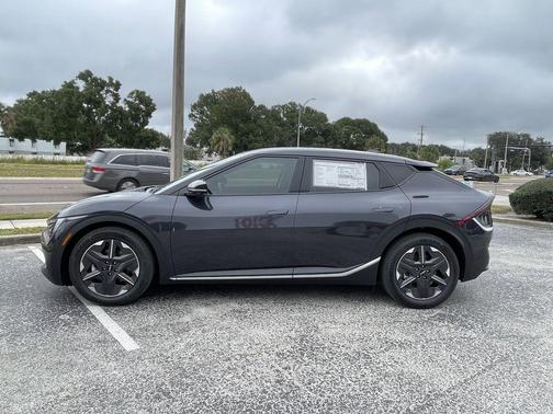 2025 Kia EV6 Light Long Range