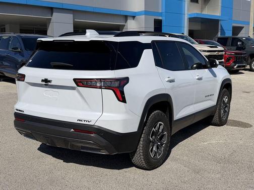 Polar White 2026 Chevrolet Equinox ACTIV
