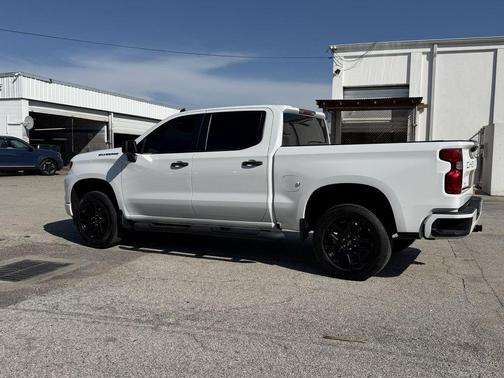 Summit White 2022 Chevrolet Silverado 1500 Custom