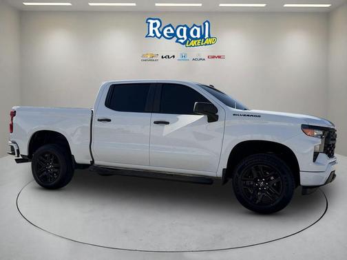 Summit White 2022 Chevrolet Silverado 1500 Custom