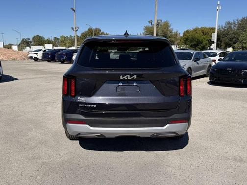 2026 Kia Sorento LX