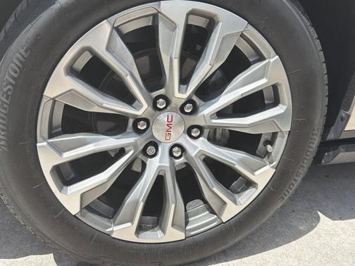 Beige Pearl Metallic 2021 GMC Yukon XL Denali