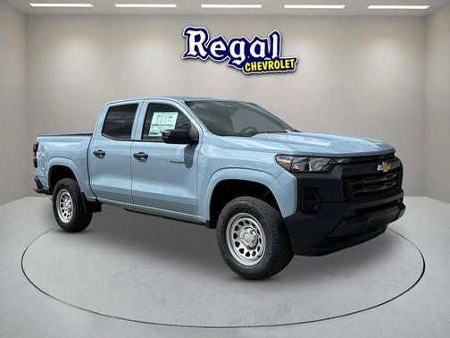 Metallic 2026 Chevrolet Colorado WT