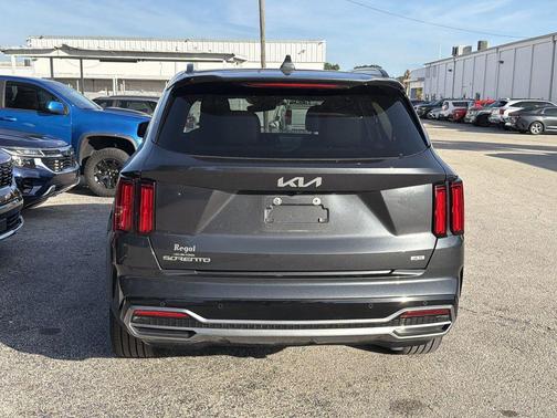 Gravity Gray 2023 Kia Sorento SX