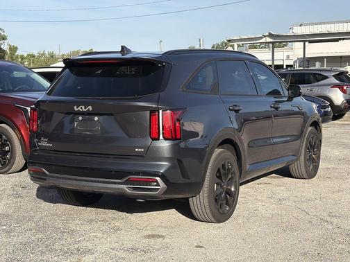Gravity Gray 2023 Kia Sorento SX
