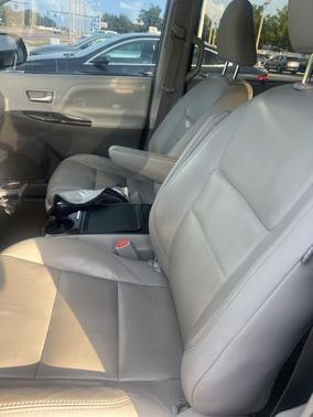 2018 Toyota Sienna XLE