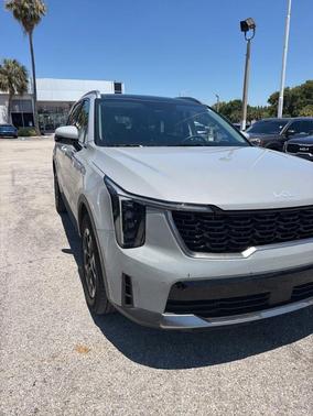 Wolf Gray 2025 Kia Sorento S