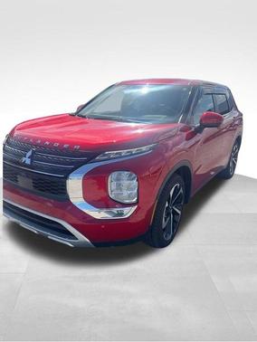 2023 Mitsubishi Outlander SE