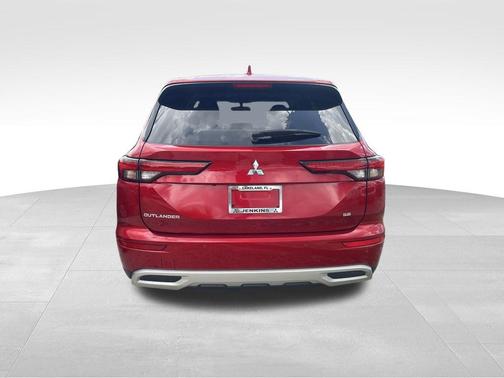 2023 Mitsubishi Outlander SE