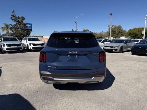 2026 Kia Sorento S