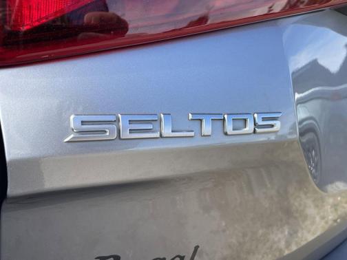 2023 Kia Seltos LX