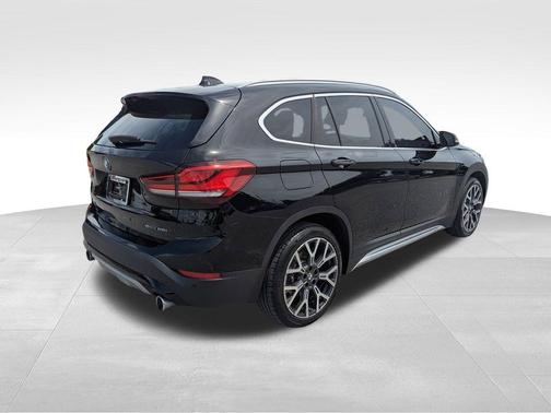 2022 BMW X1 sDrive28i