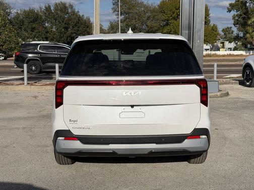 2026 Kia Carnival LXS