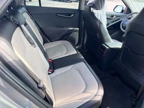 Steel Gray 2025 Kia Niro SX