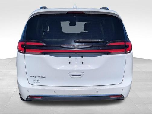 2021 Chrysler Pacifica Touring-L