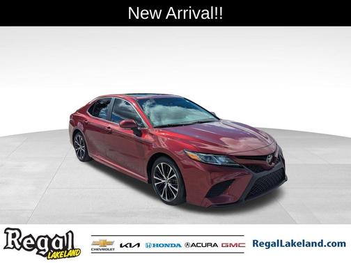 2018 Toyota Camry SE