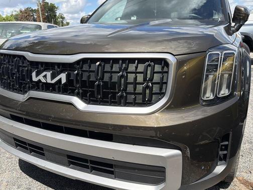 Dark Moss 2023 Kia Telluride EX