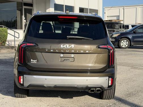 Dark Moss 2023 Kia Telluride EX