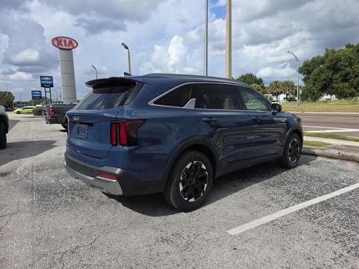 2025 Kia Sorento S