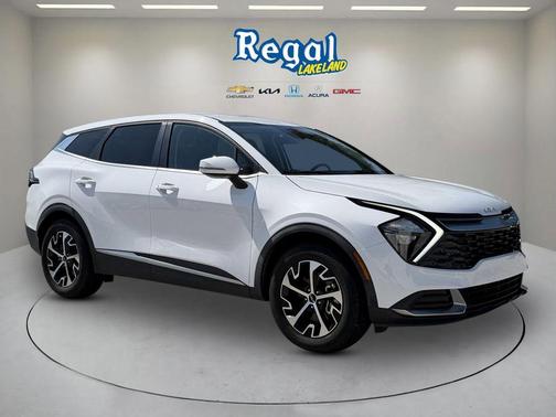 Glacial White Pearl 2023 Kia Sportage EX