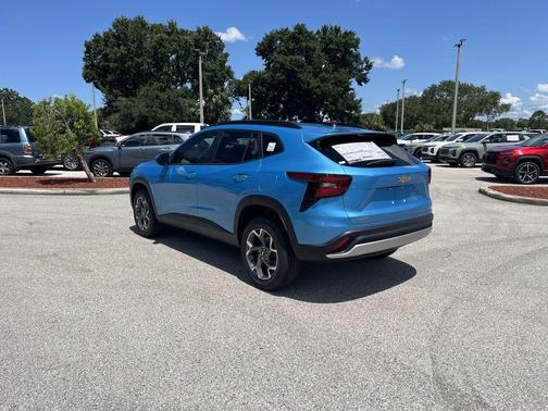 2025 Chevrolet Trax LT
