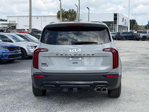 Wolf Gray 2022 Kia Telluride EX