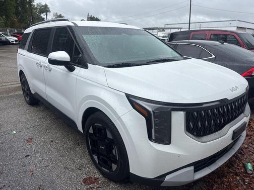 Snow White Pearl 2025 Kia Carnival EX