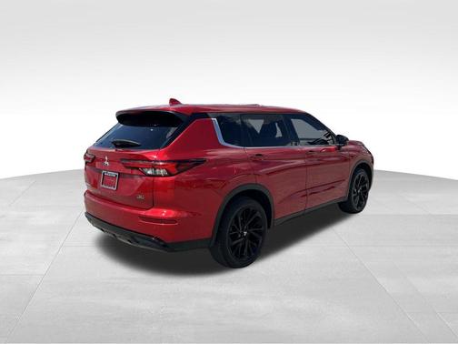 2024 Mitsubishi Outlander SE Black Edition