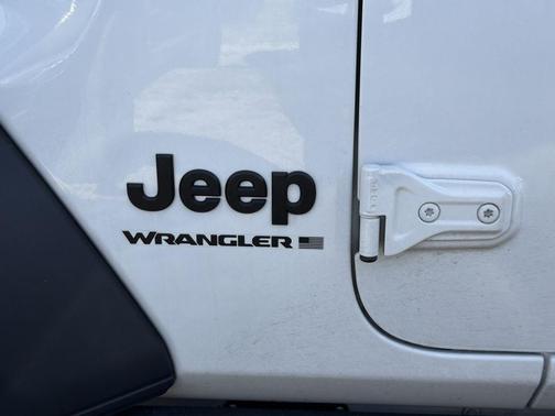 Bright White Clearcoat 2023 Jeep Wrangler Sport