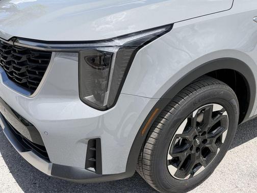Wolf Gray 2026 Kia Sorento S