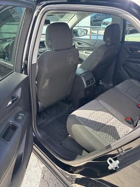 Mosaic Black Metallic 2023 Chevrolet Equinox 1LT