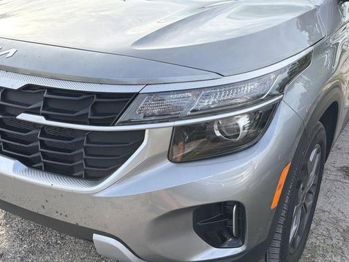 Steel Gray 2025 Kia Seltos LX