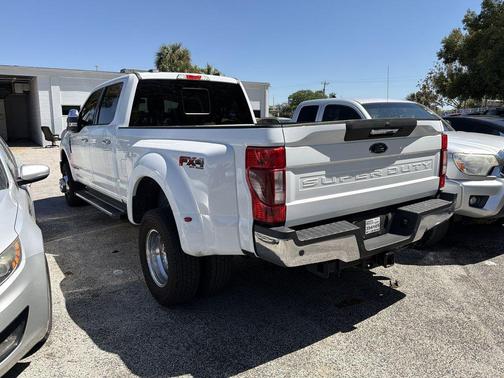 2022 Ford F-350 Lariat Super Duty