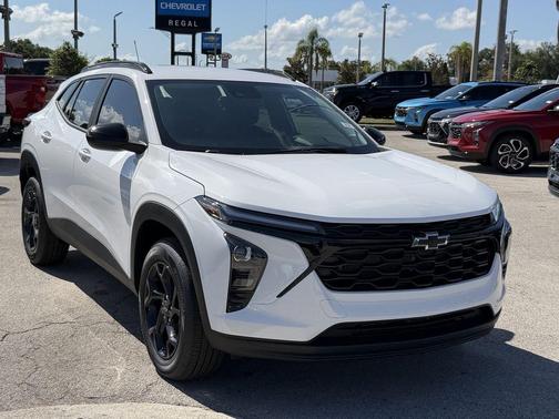 Summit White 2026 Chevrolet Trax LT