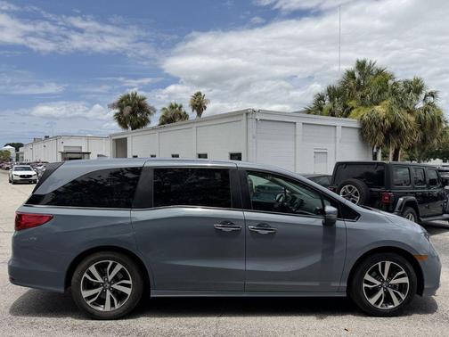 Blue 2023 Honda Odyssey Touring