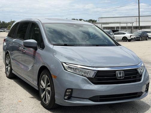 Blue 2023 Honda Odyssey Touring