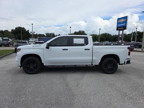2025 Chevrolet Silverado 1500 Custom