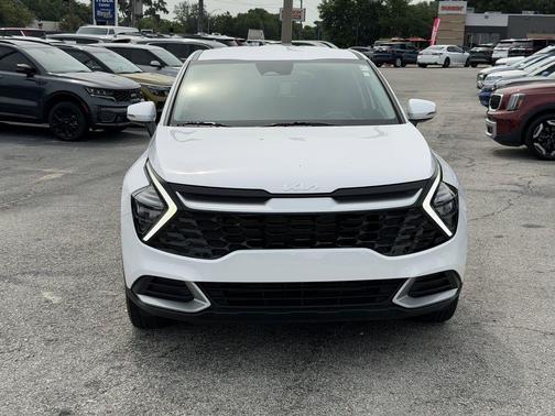 Glacial White Pearl 2023 Kia Sportage EX