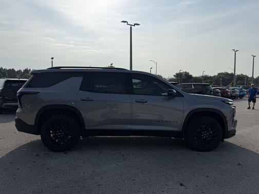 Sterling Gray Metallic 2026 Chevrolet Traverse LT
