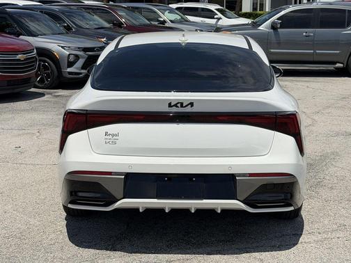 Snow White Pearl 2025 Kia K5 LXS