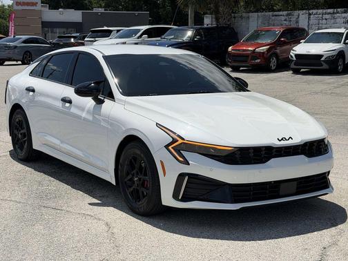 Snow White Pearl 2025 Kia K5 LXS