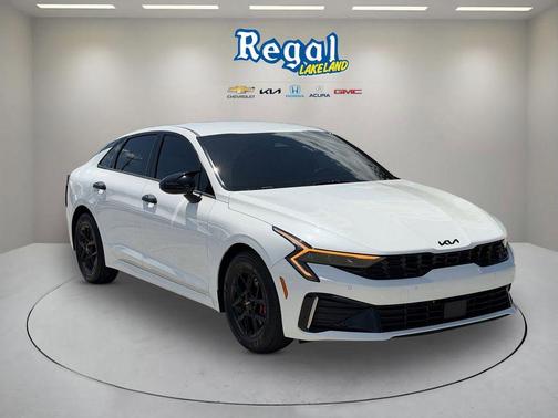 Snow White Pearl 2025 Kia K5 LXS